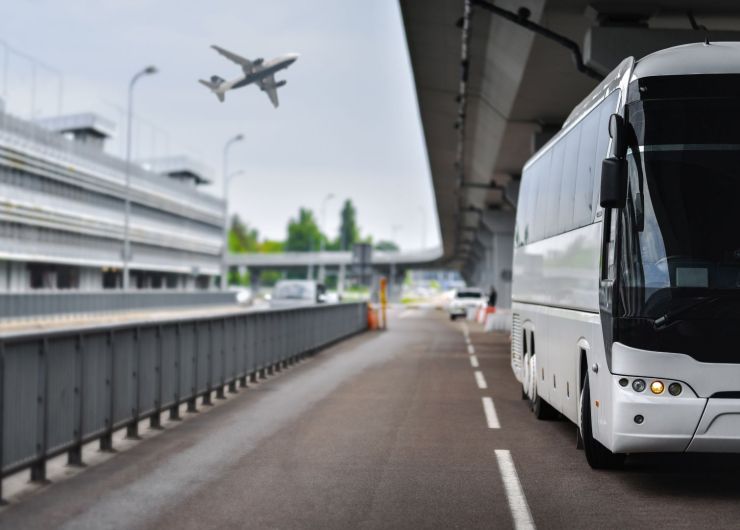 Flughafentransfer mit dem Bus